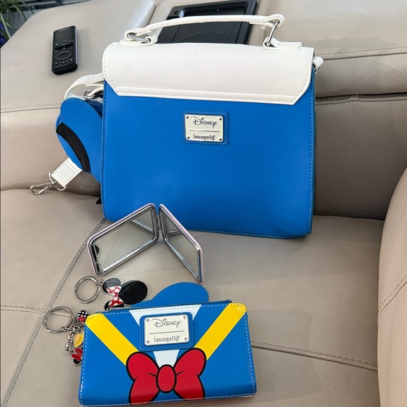 Loungefly Donald Duck Crossbody Bag - Blue, White, Yellow - Picture 6 of 8